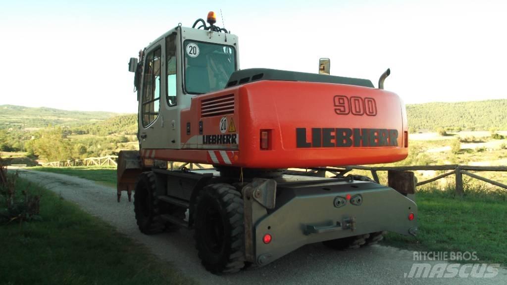 Liebherr A 900 C Ratasekskavaatorid