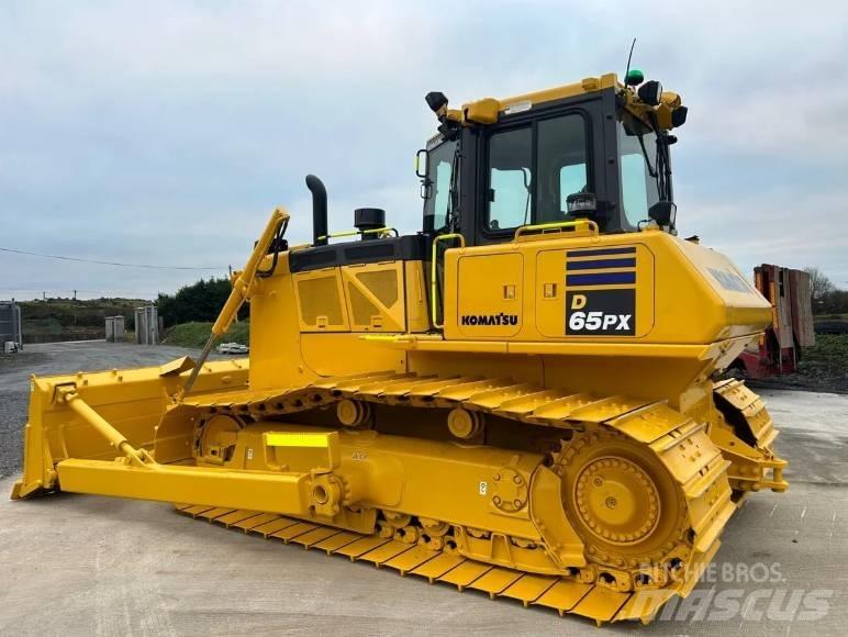 Komatsu D 65PX-18 Buldooserid