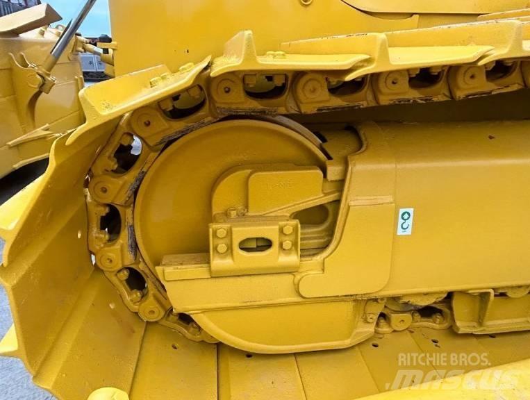 Komatsu D 65PX-18 Buldooserid