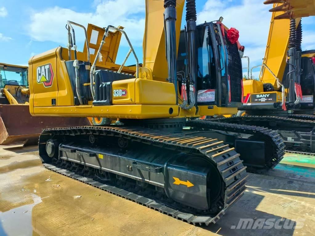 CAT 330 Roomikekskavaatorid
