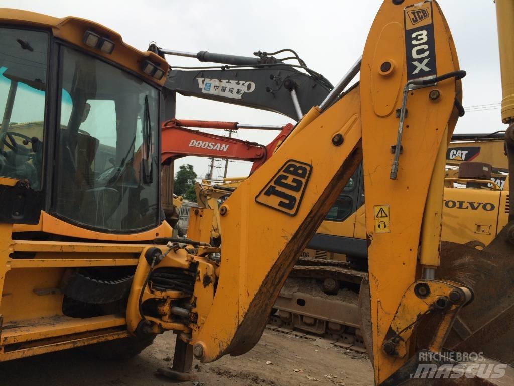 JCB 3CX Ekskavaatorlaadurid