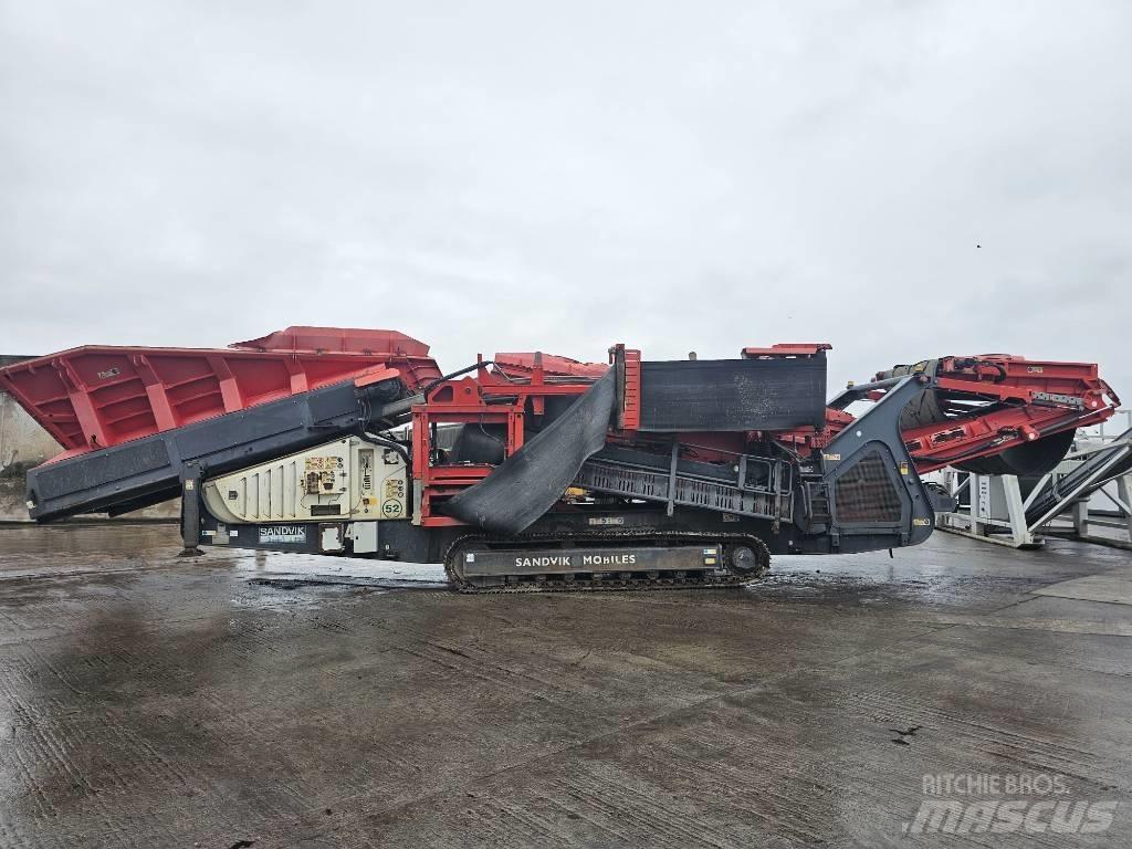 Sandvik QE 441 Iseliikuvad sõelad