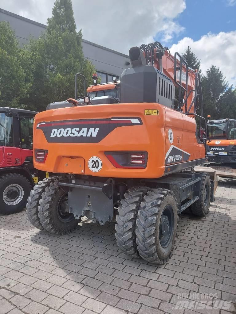 Develon DX 170 W-7 Ratasekskavaatorid