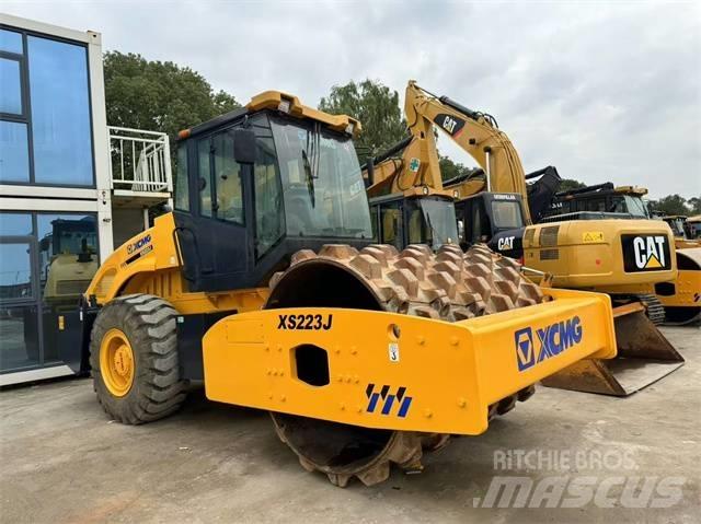 XCMG XS 223 J Ühe trumliga rullid