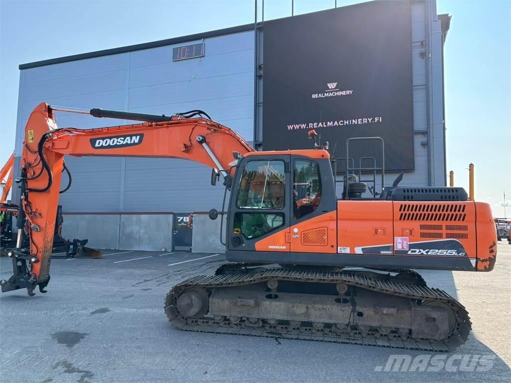 Doosan DX255LC-5 Roomikekskavaatorid