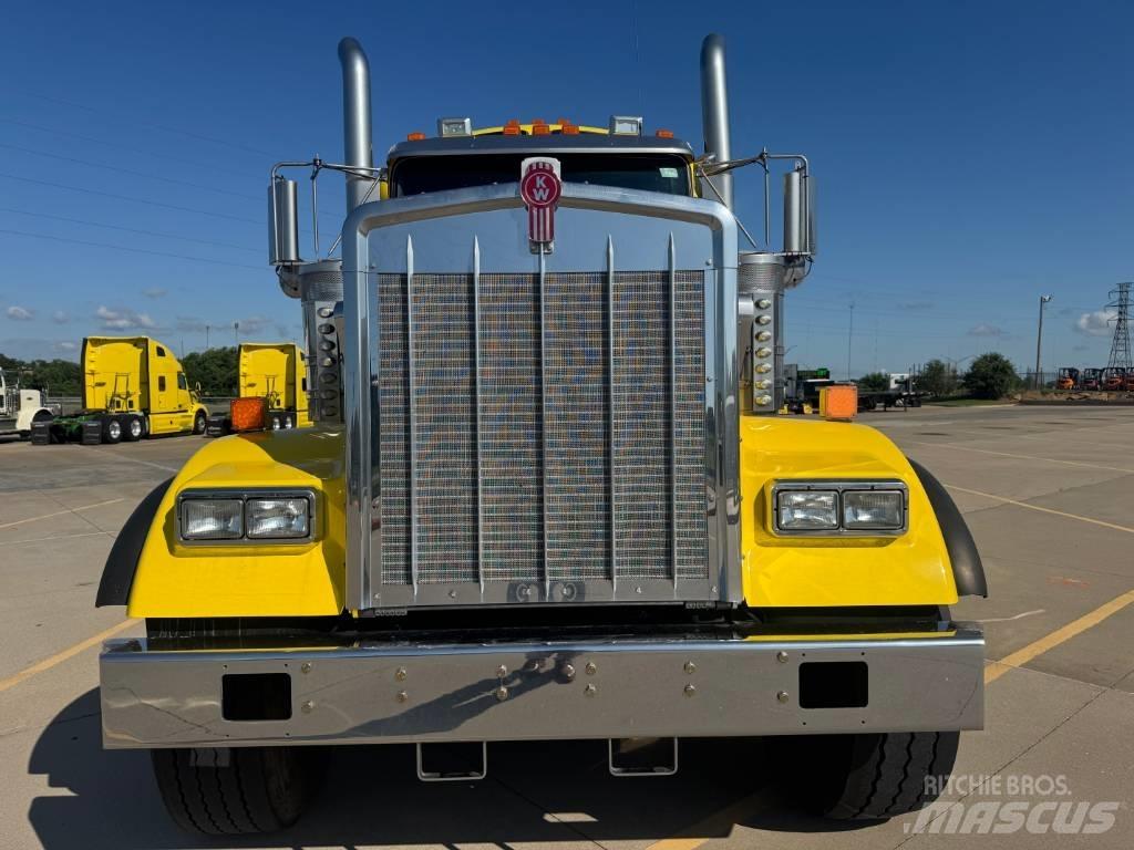 Kenworth W 900 Sadulveokid