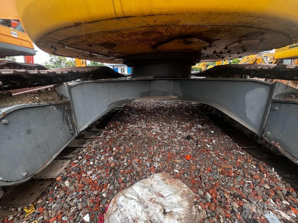 Komatsu PC 138 US Roomikekskavaatorid