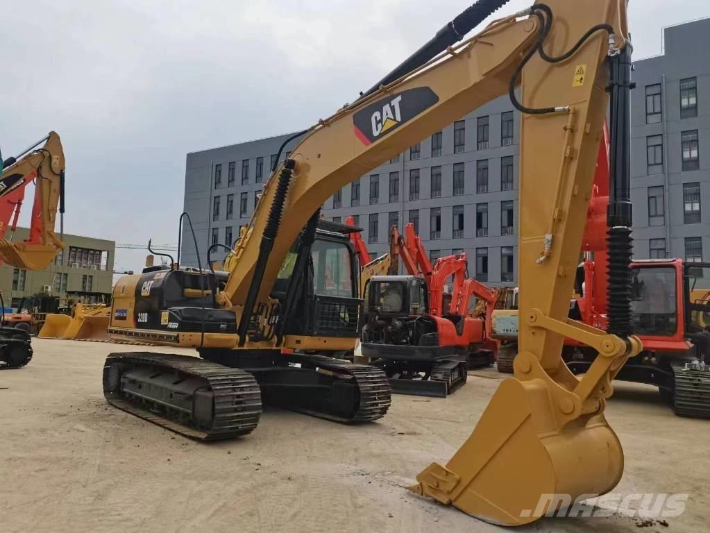 CAT 320 D Roomikekskavaatorid