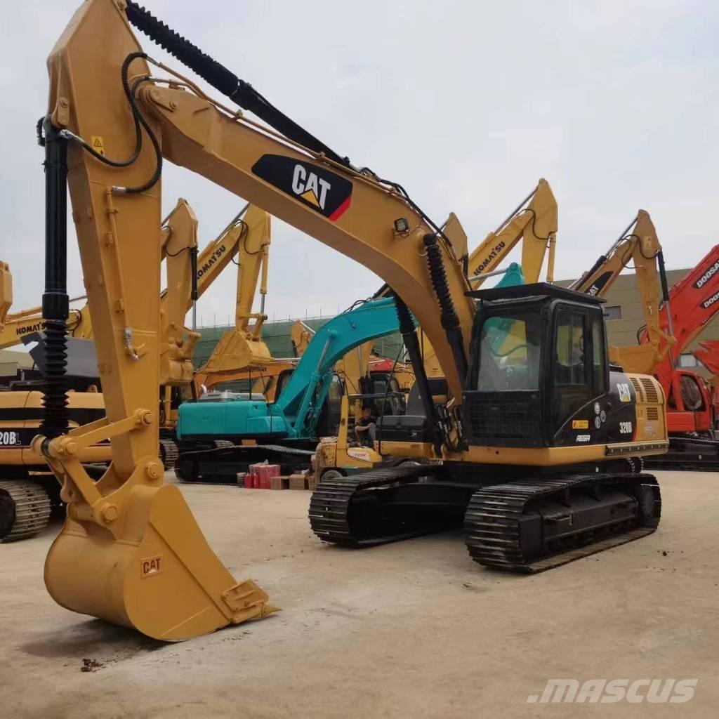 CAT 320 D Roomikekskavaatorid
