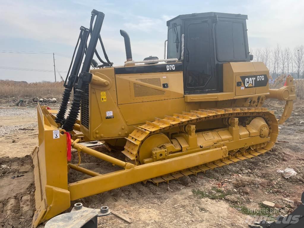 CAT D 7 G Buldooserid