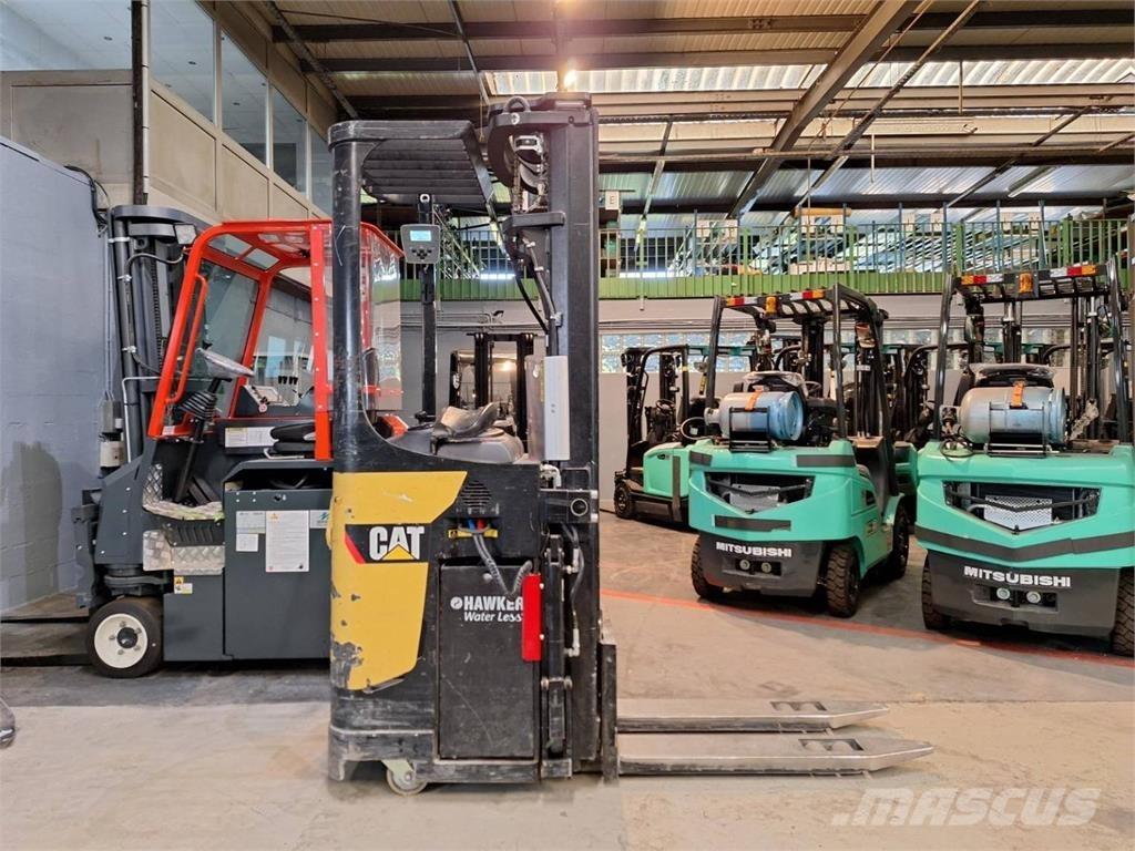 CAT NSR20N Platvormiga virnastajad