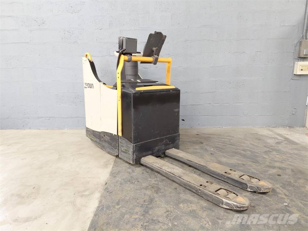 Crown WT3040 Platvormiga virnastajad