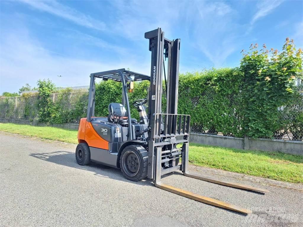 Doosan D30S 5 Kahveltõstukid - muud