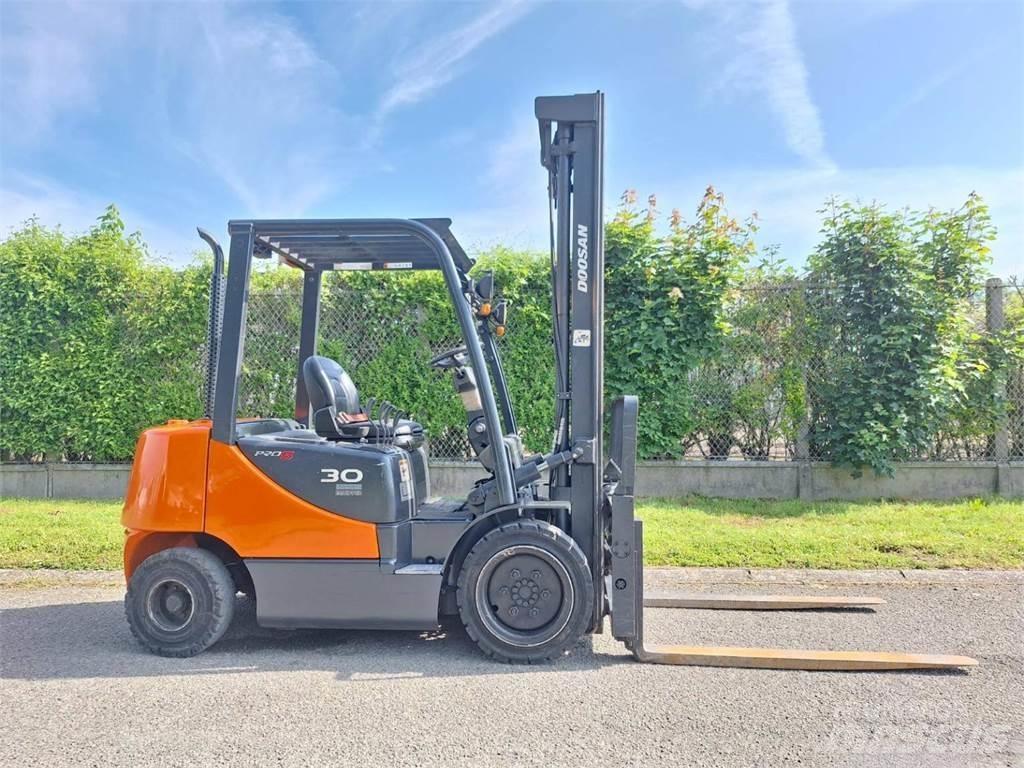 Doosan D30S 5 Kahveltõstukid - muud