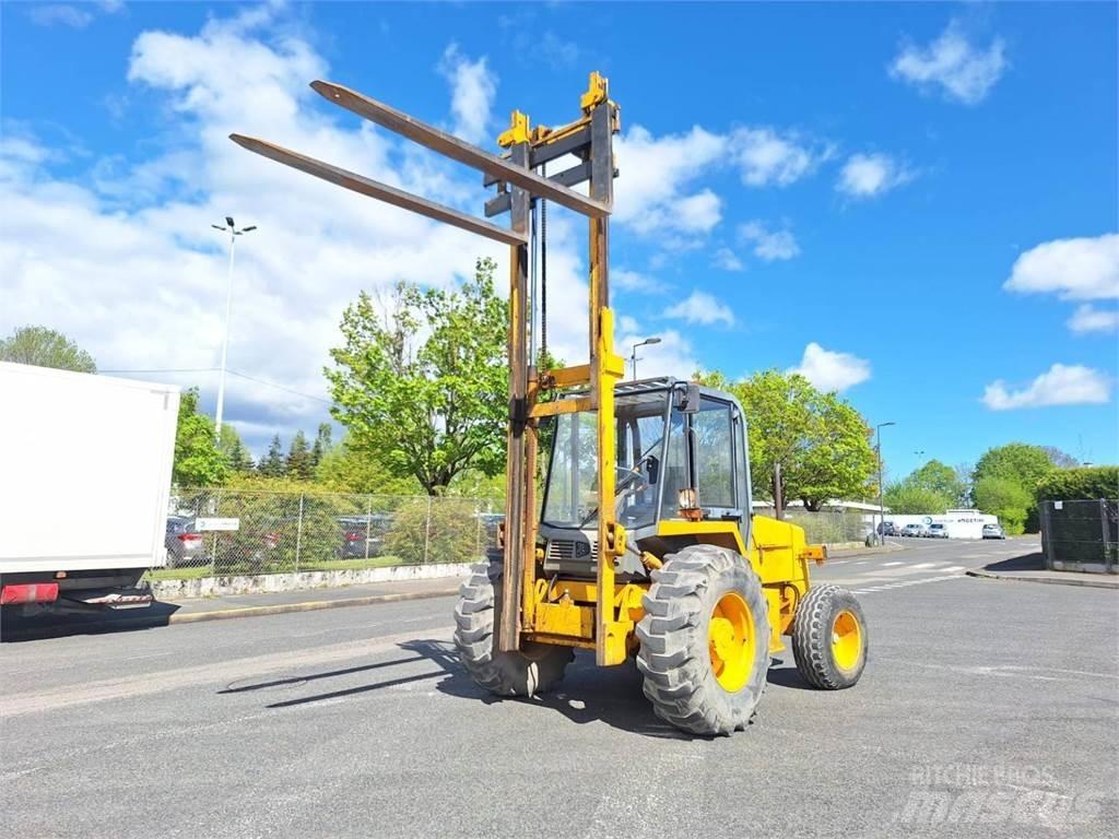 JCB 930-2 Maastikutõstukid