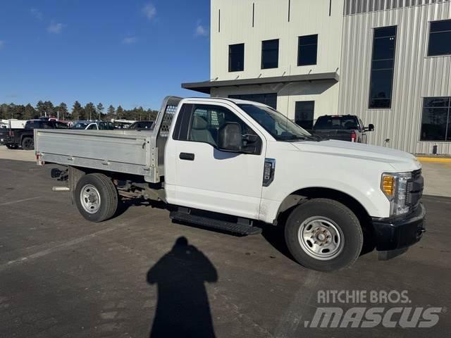 Ford F250 XL Muu