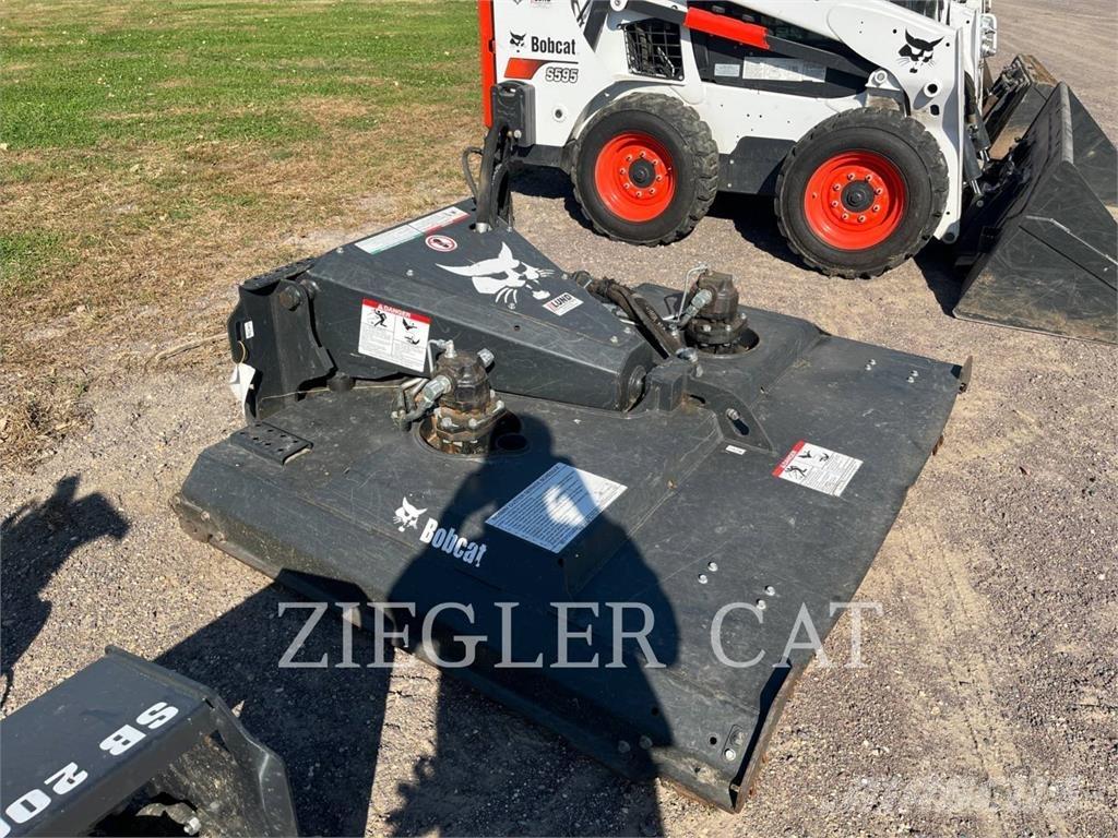 Bobcat BRUSHCAT Kompaktlaadurid