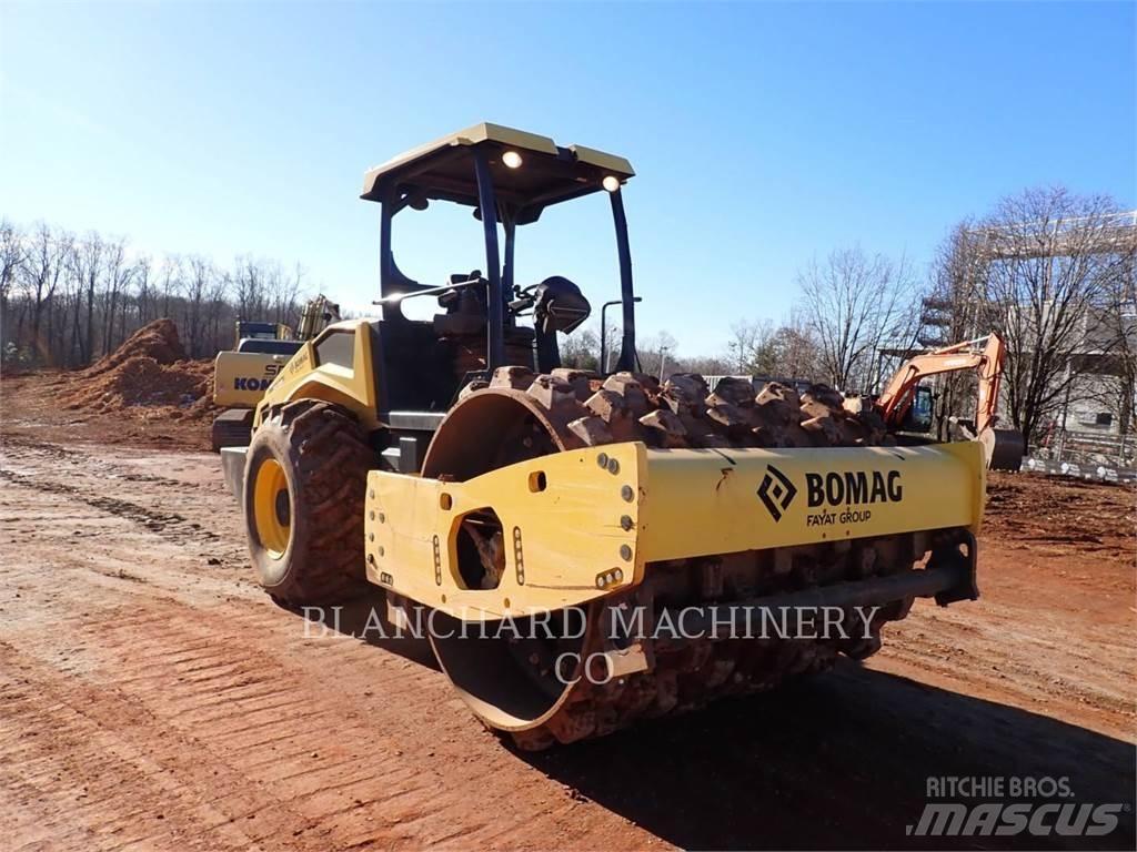 Bomag BW211PHD-5 Pinnasetihendajad