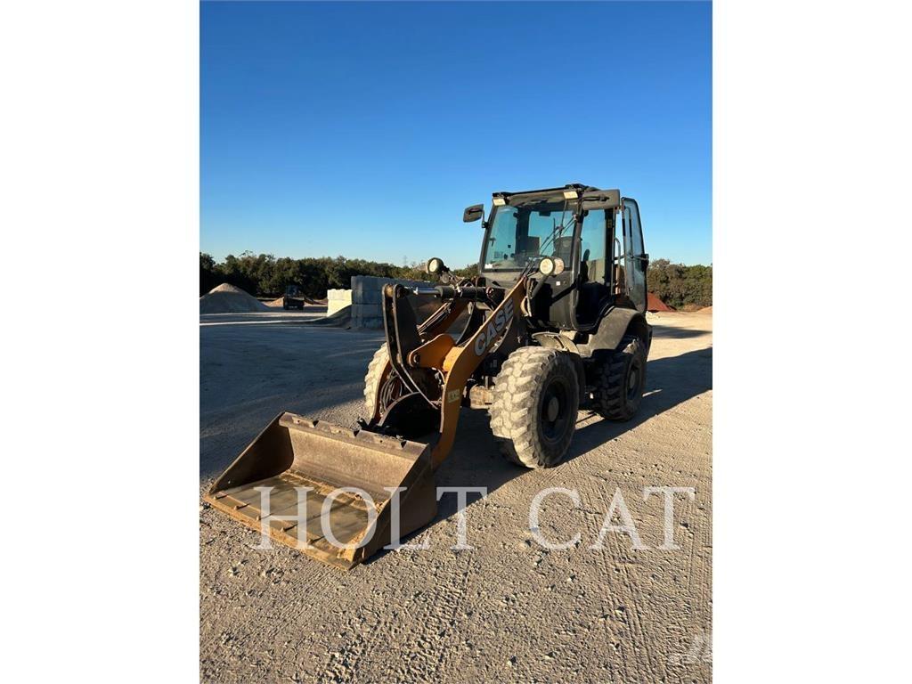 CASE 321F Rataslaadurid