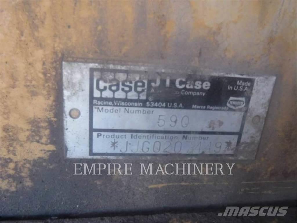 CASE 590 Ekskavaatorlaadurid