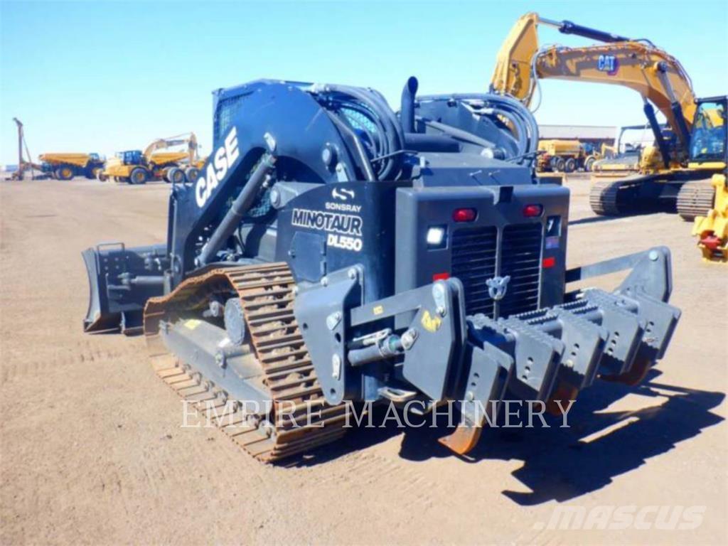 CASE DL550 Kompaktlaadurid