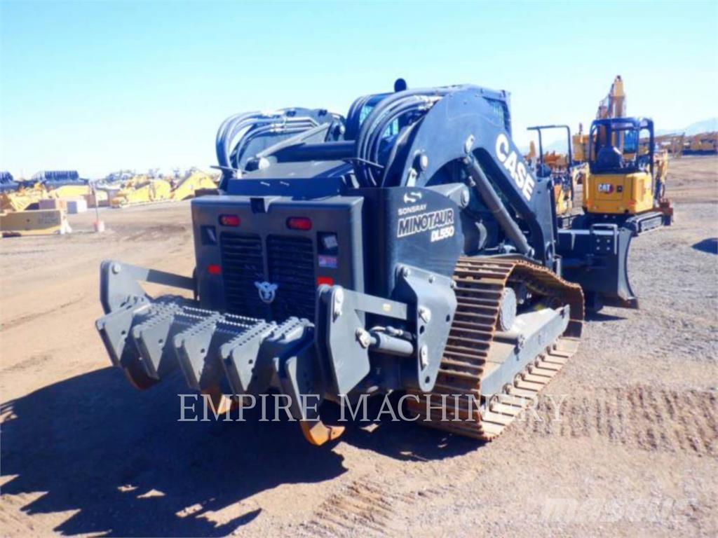 CASE DL550 Kompaktlaadurid