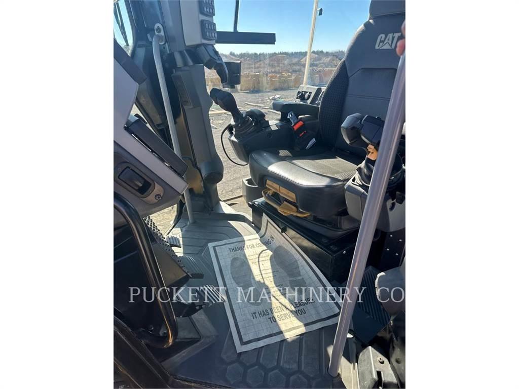 CAT 120-14AWD Greiderid