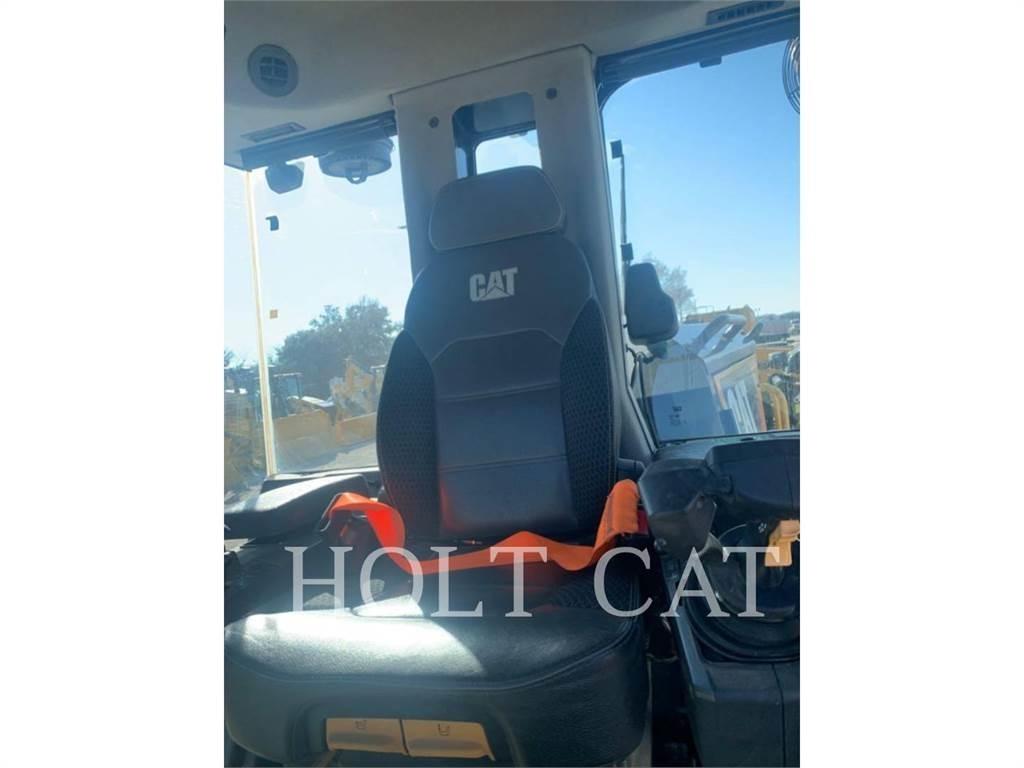 CAT 120AWD JOY Greiderid