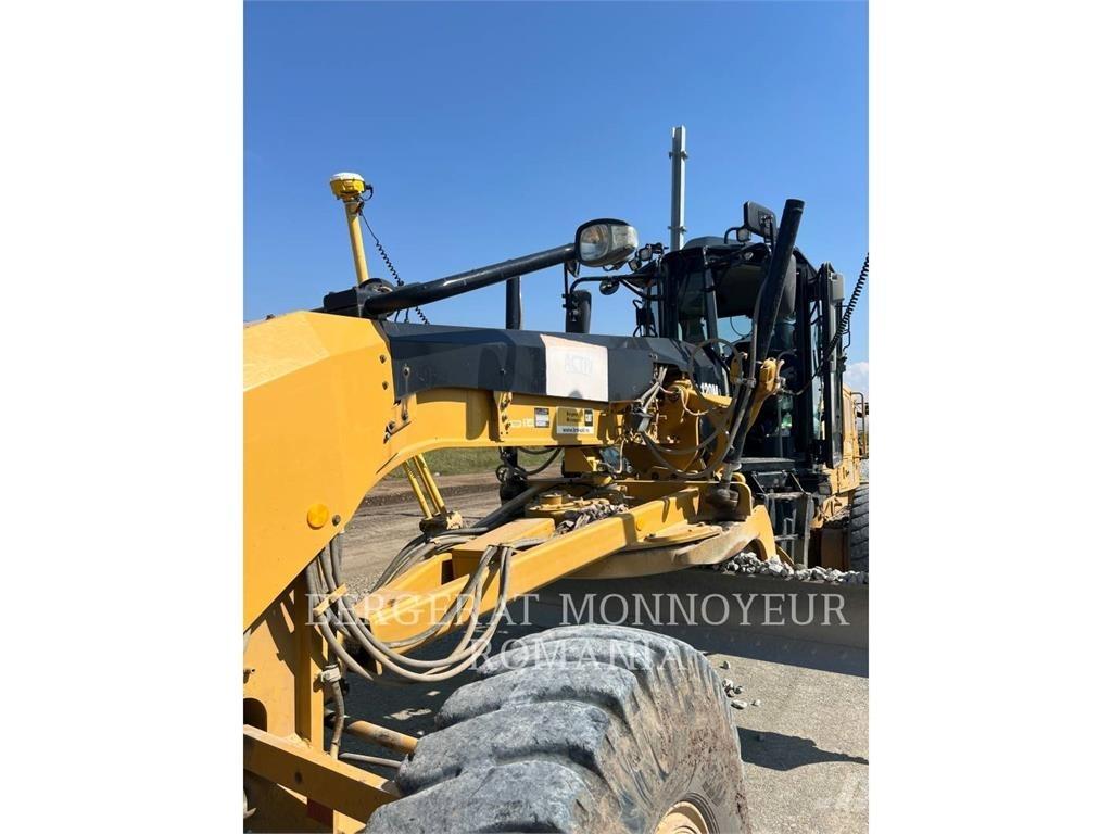 CAT 120M2 Greiderid