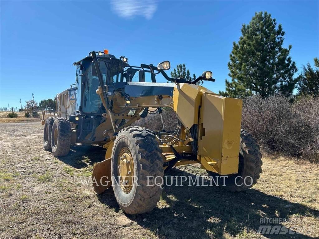CAT 120M2 AWD Greiderid