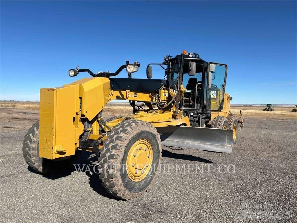 CAT 120M2 AWD Greiderid