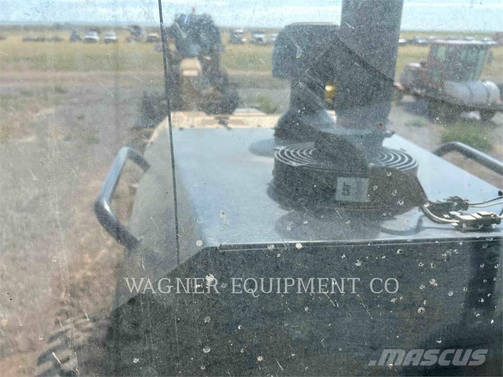 CAT 120M2 AWD Greiderid