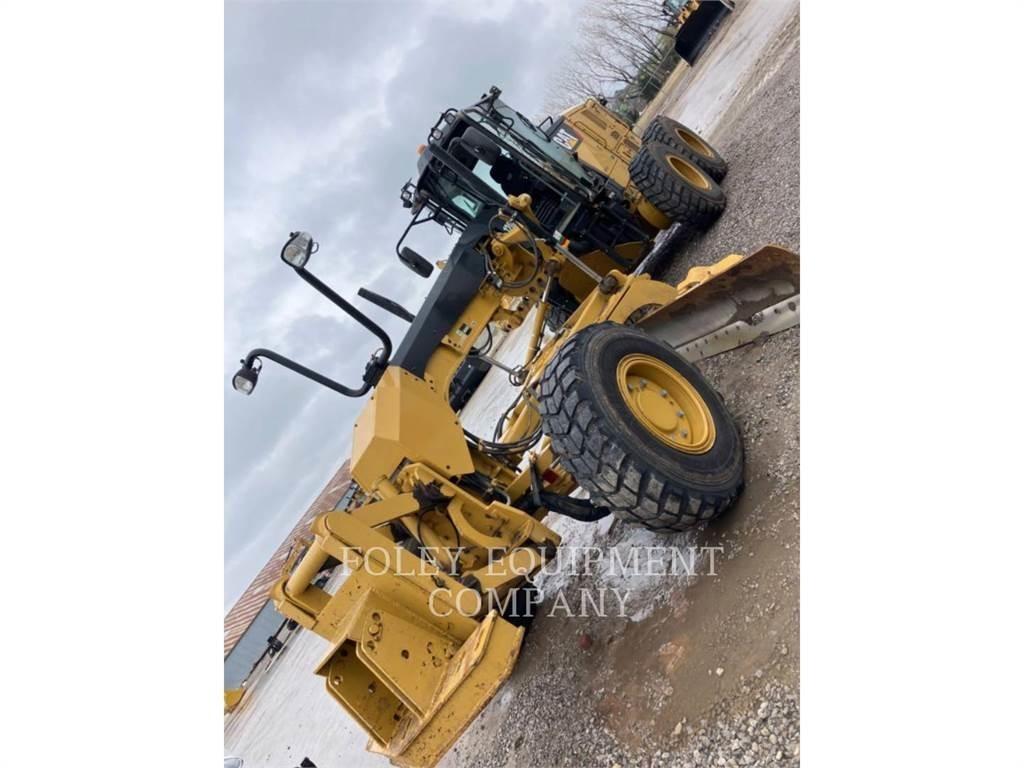 CAT 120M2AWD Greiderid