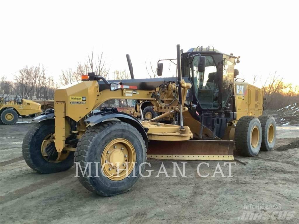 CAT 12M2 AWD Greiderid