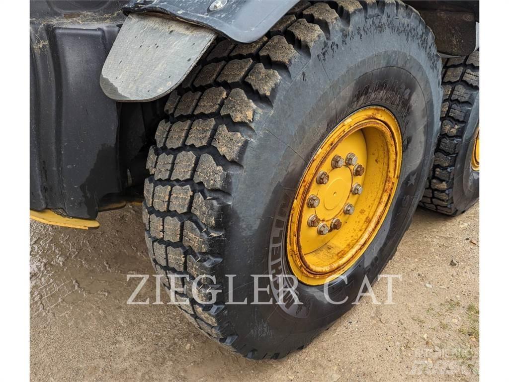 CAT 12M2AWD Greiderid