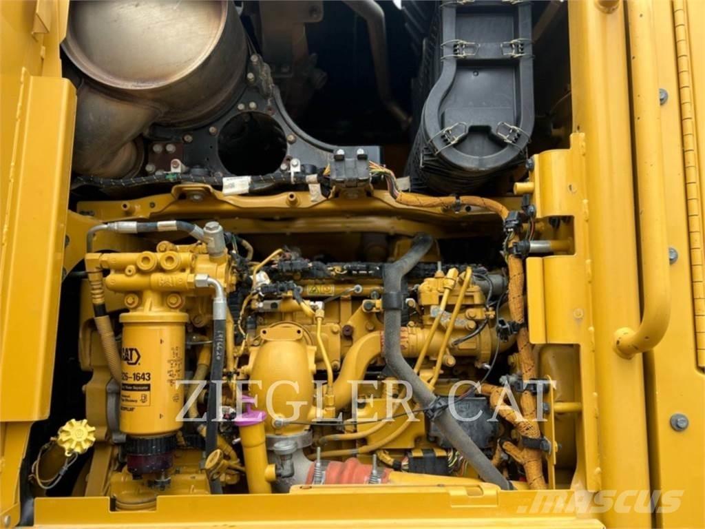 CAT 12M2AWD Greiderid