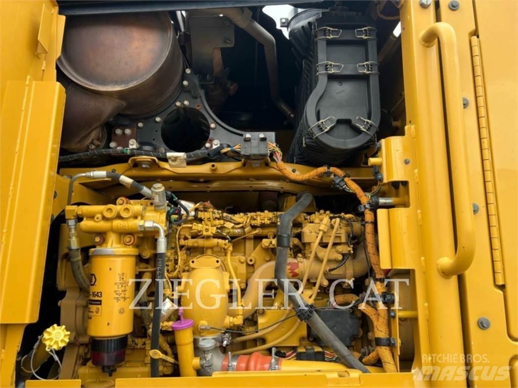 CAT 12M2AWD Greiderid