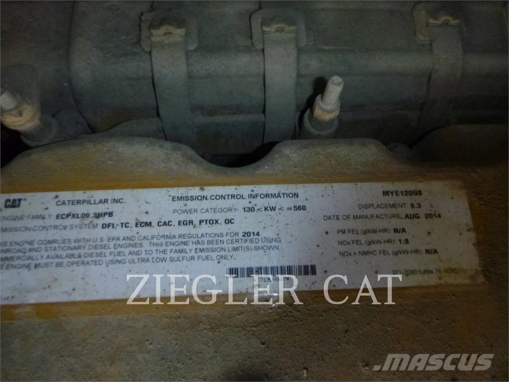 CAT 12M2AWD Greiderid