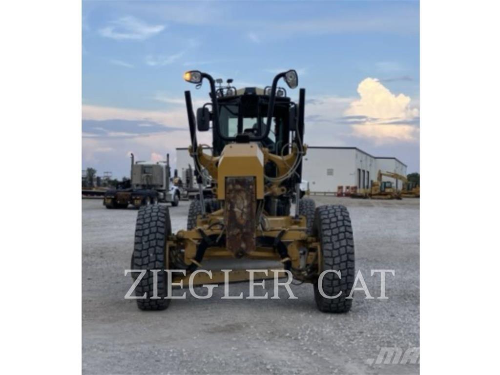 CAT 12M2AWD Greiderid