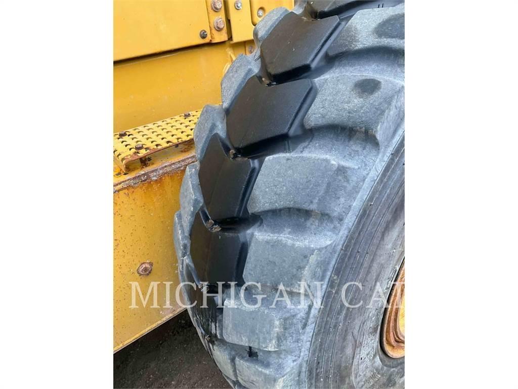 CAT 12M3 AWD Greiderid