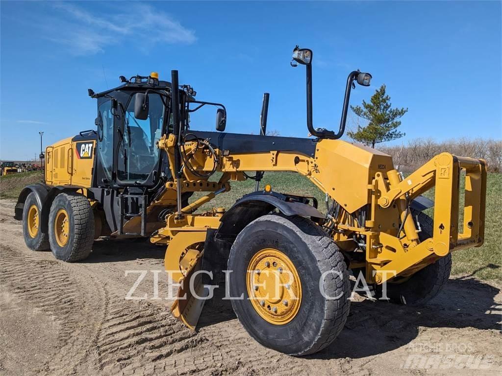 CAT 12M3AWD Greiderid