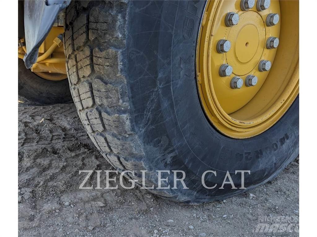 CAT 12M3AWD Greiderid