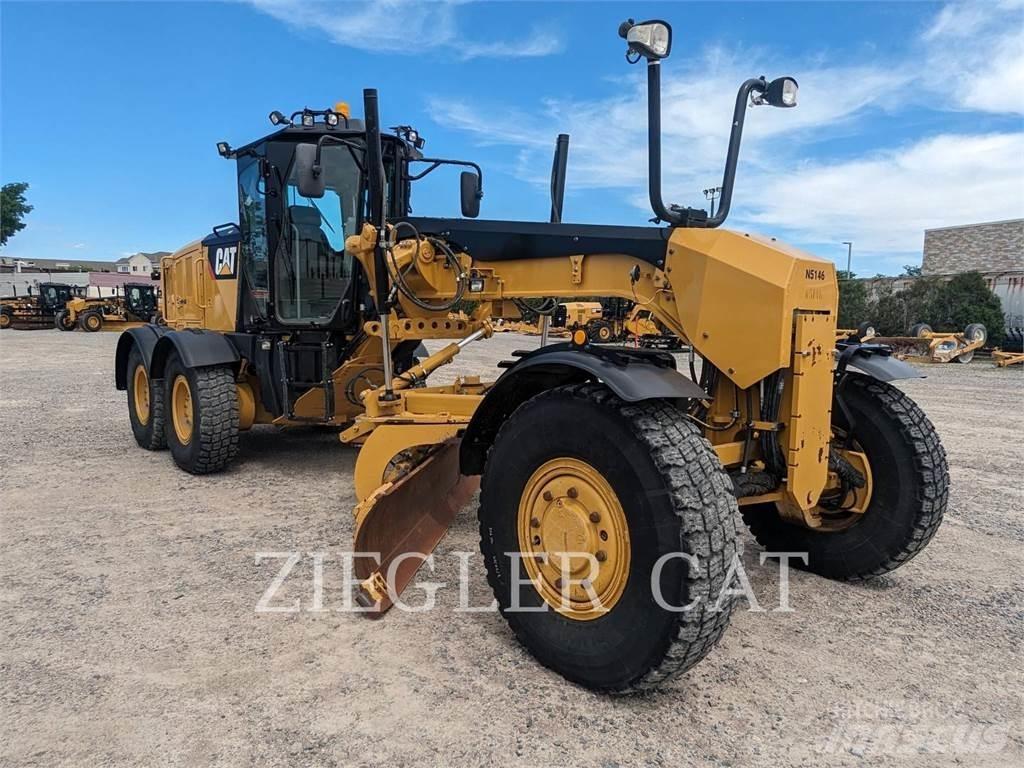 CAT 12M3AWD Greiderid