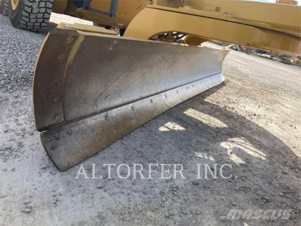 CAT 140-15AWD Greiderid