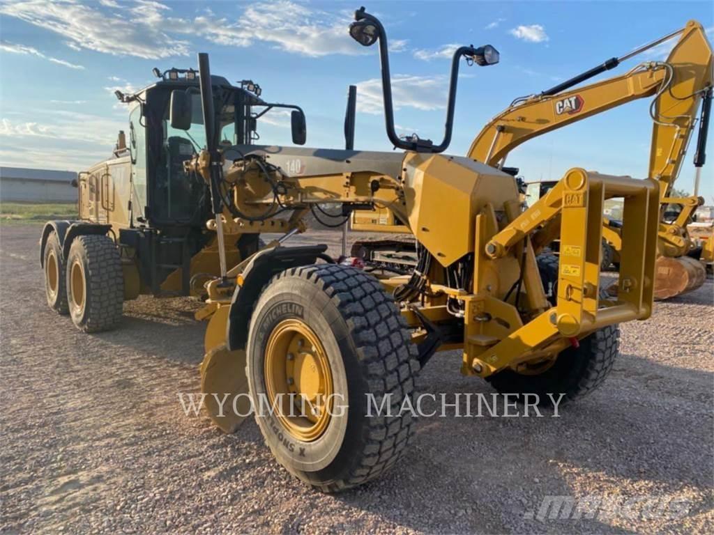 CAT 140 AWD Greiderid