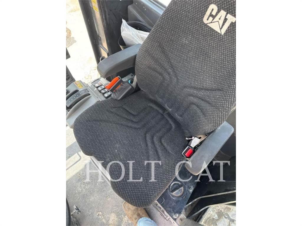 CAT 140 AWD Greiderid