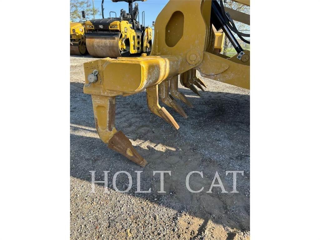 CAT 140 AWD Greiderid