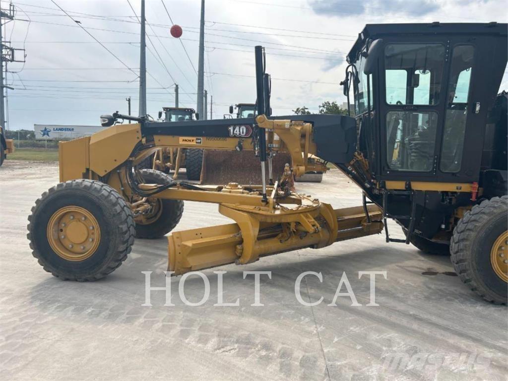 CAT 140 AWD Greiderid