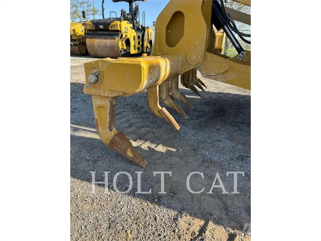 CAT 140 AWD3 Greiderid