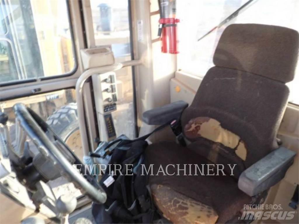 CAT 140H Greiderid